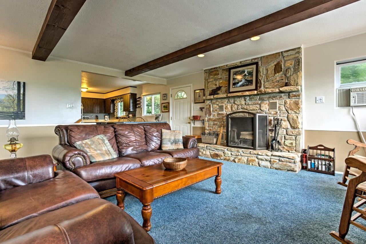 Secluded Mountain Home With Stunning Views And Deck! Bryson City Kültér fotó
